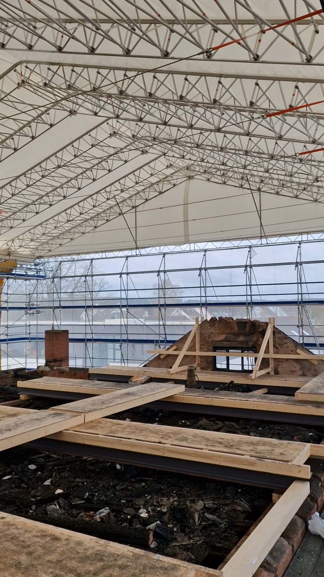 Einhausung_Sudpfanne_5_kolbenschlag_geruestbau