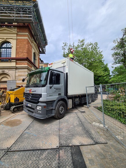 LKW-Container-vorne